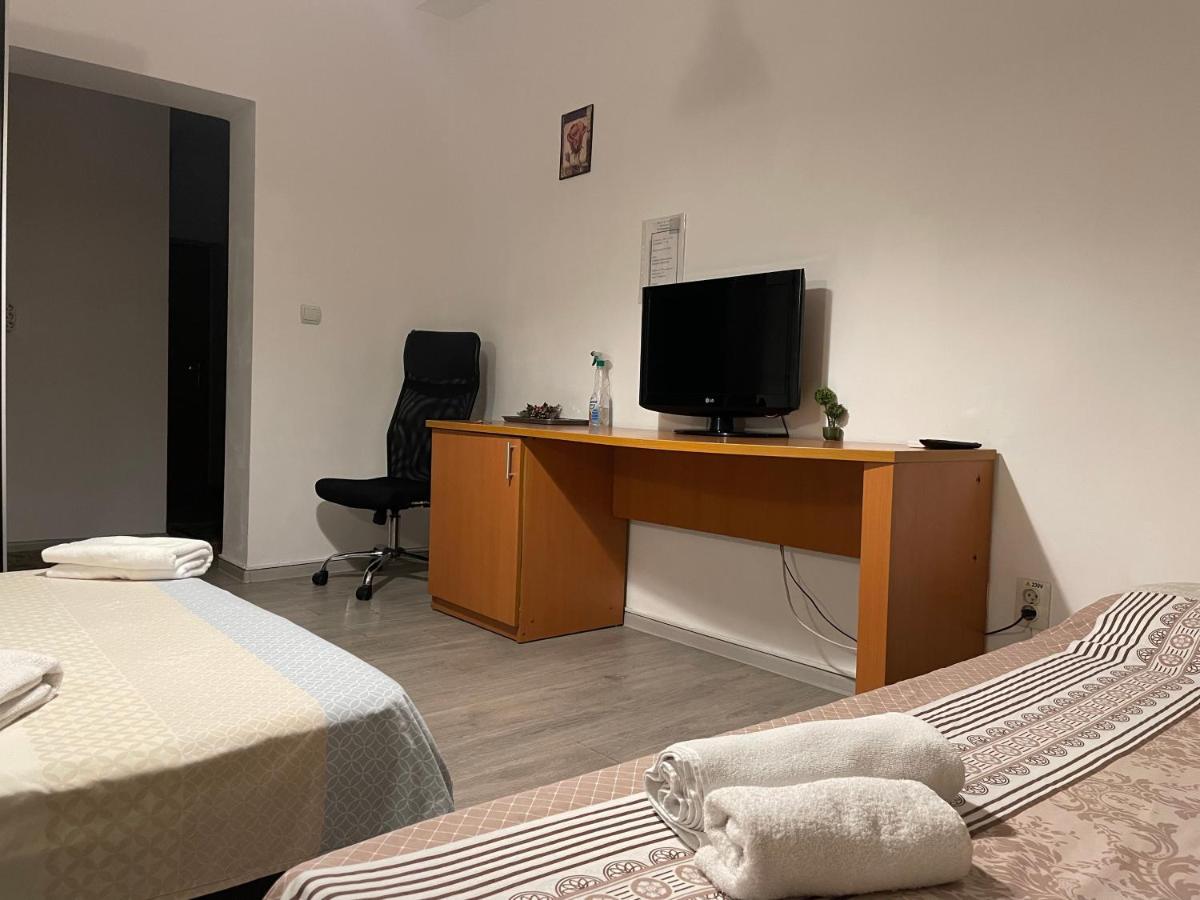 Studio Piata Amzei Nr.1 بوخارست المظهر الخارجي الصورة