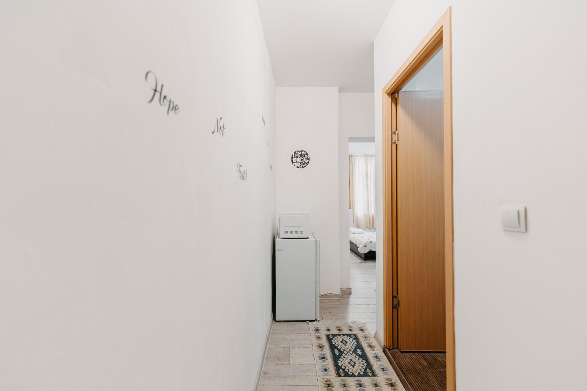 Studio Piata Amzei Nr.1 بوخارست المظهر الخارجي الصورة