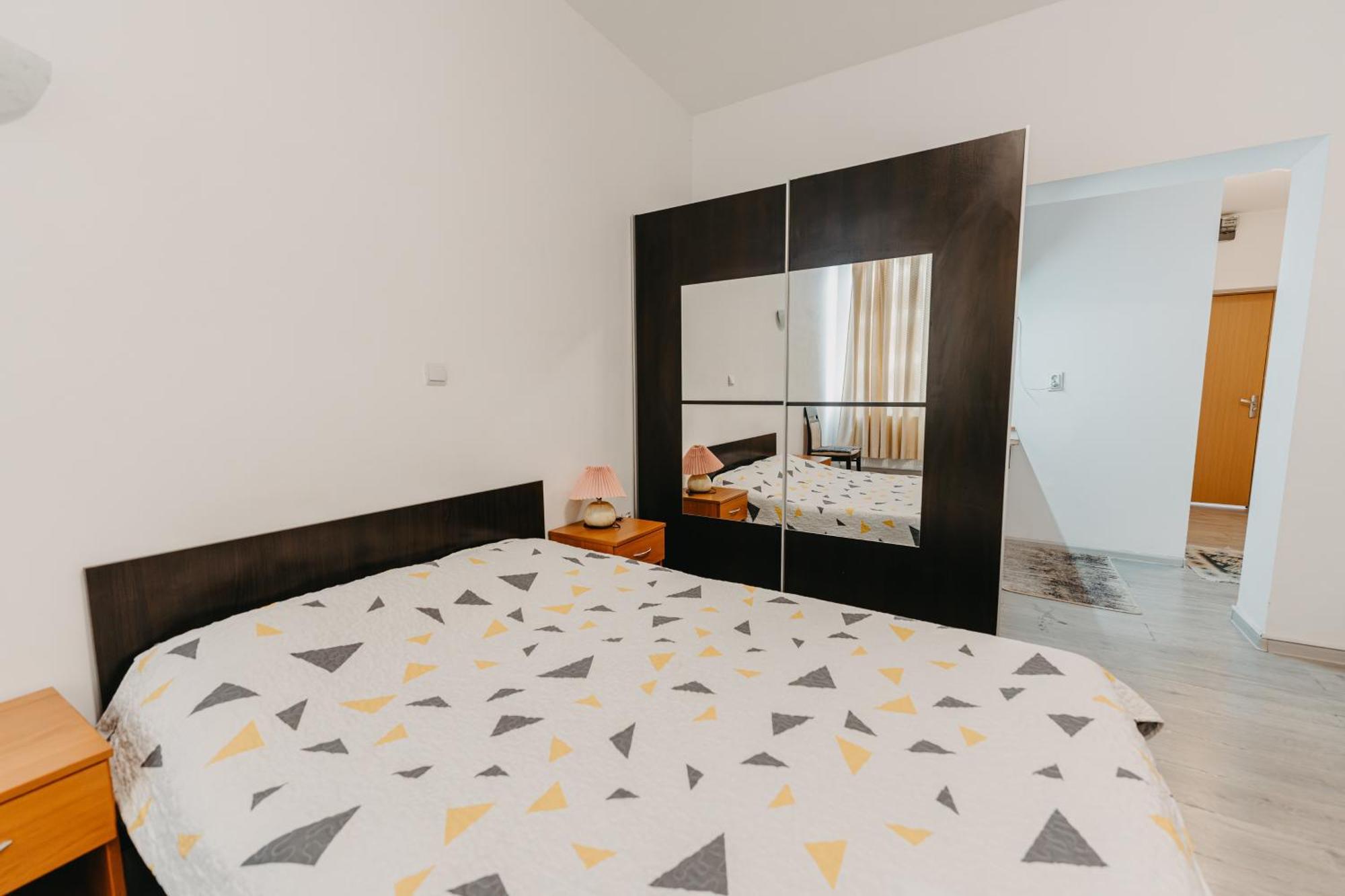Studio Piata Amzei Nr.1 بوخارست المظهر الخارجي الصورة